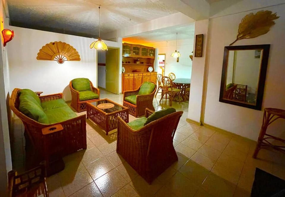 Lovely 2-bedroom condo close to the beach… Apartment in Trou-aux-Biches