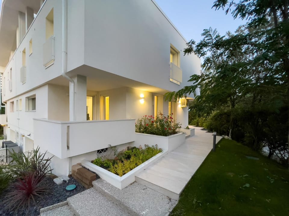 Property building, Garden