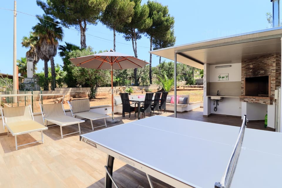 Patio, Table tennis, Dining area