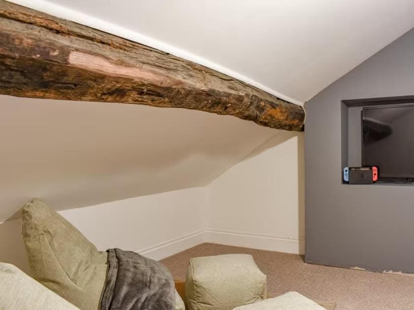 Communal lounge/ TV room, TV and multimedia, Seating area, Evening entertainment