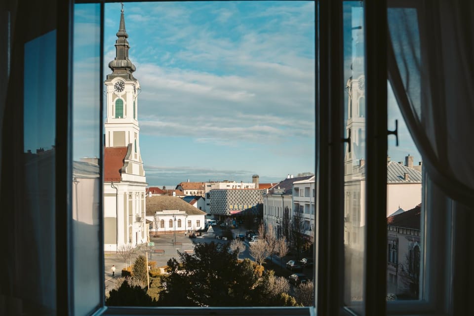Property building, Day, Natural landscape, View (from property/room), View (from property/room), City view, Landmark view, Landmark view, Street view, Street view