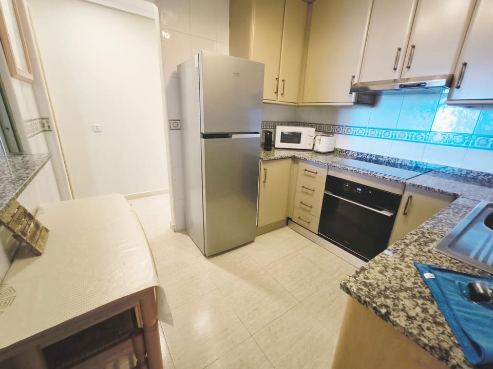 microwave, oven, kitchen