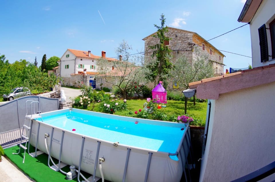 Garden, Swimming pool