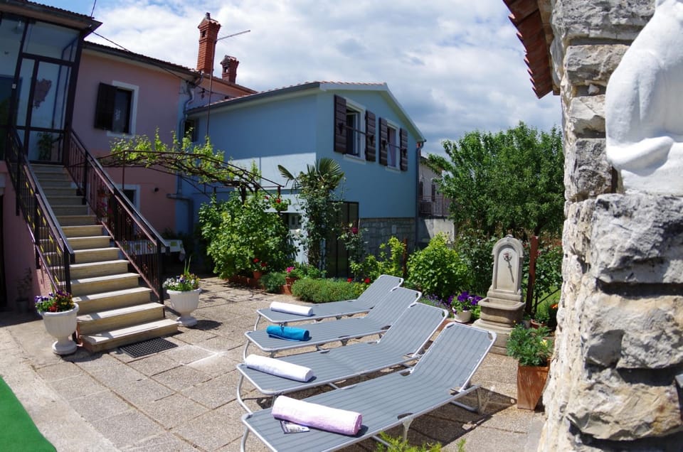 Garden, sunbed