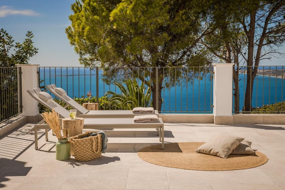 Day, Natural landscape, View (from property/room), Sea view, sunbed