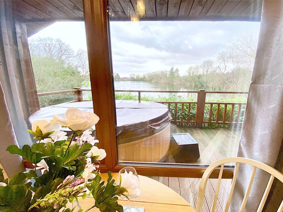 Property building, Hot Tub, View (from property/room), Balcony/Terrace