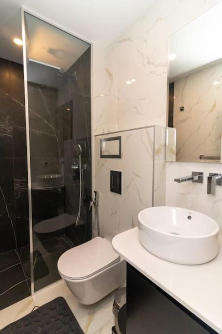 GRAN CAPITAL City View Workspace & FREE PARKING Apartment in Sofia