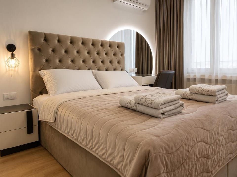 GRAN CAPITAL City View Workspace & FREE PARKING Apartment in Sofia