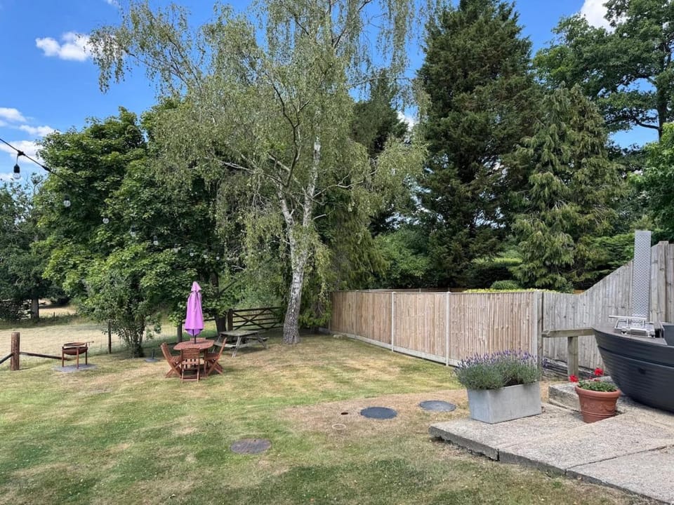 Wild Spa Cottage House in Horsham District