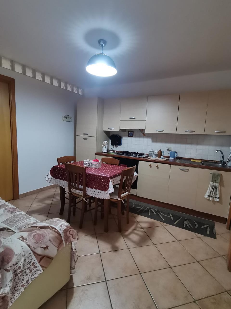 Kitchen or kitchenette, Living room, Dining area, pet friendly, stove