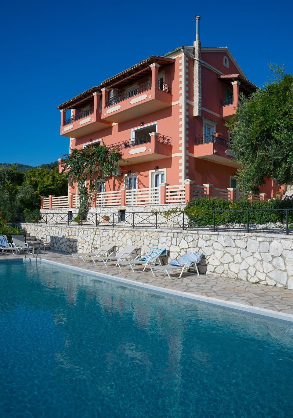 Property building, Pool view, Swimming pool, sunbed