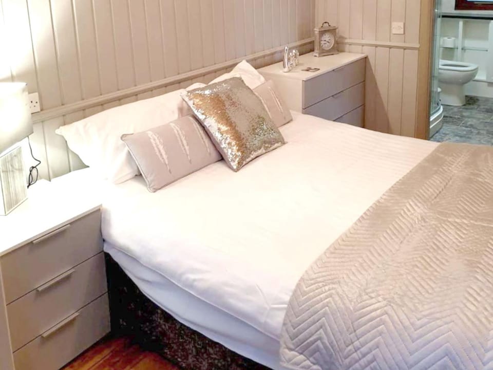 Property building, Bedroom