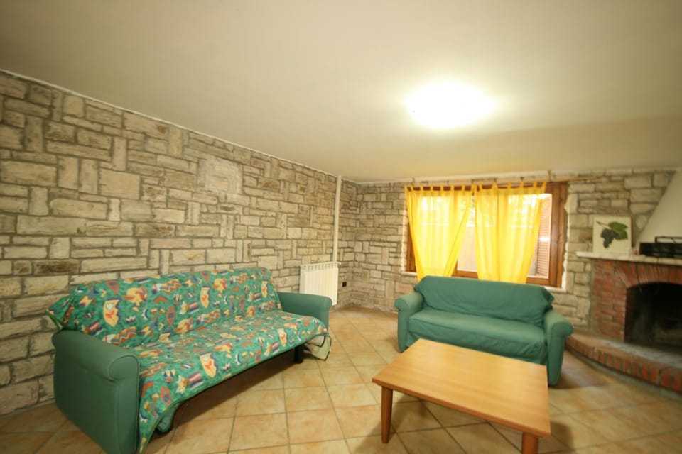 TV and multimedia, Seating area