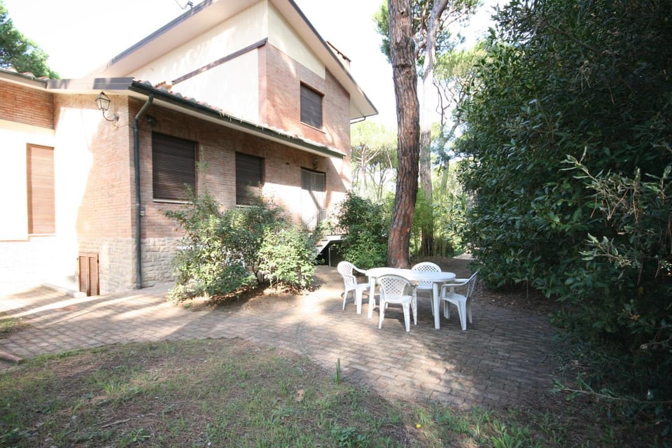 Property building, Garden, Garden view