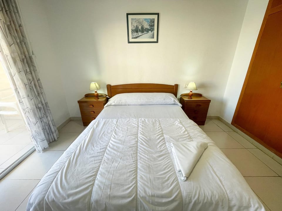 Bed, Bedroom, wardrobe