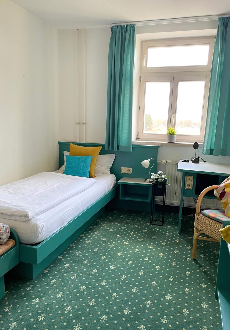 Bed, Photo of the whole room, Bedroom, hair dresser