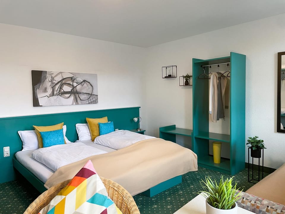 Bed, Photo of the whole room, Decorative detail, Bedroom