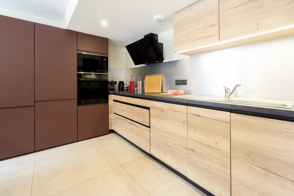 Kitchen or kitchenette, Living room