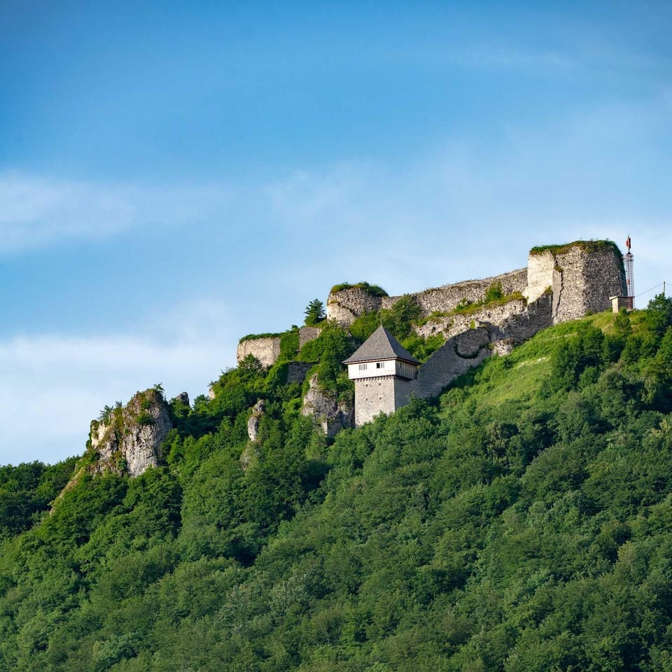 Nearby landmark, Natural landscape