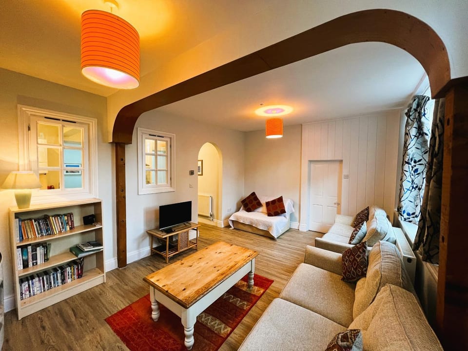 Communal lounge/ TV room, Living room