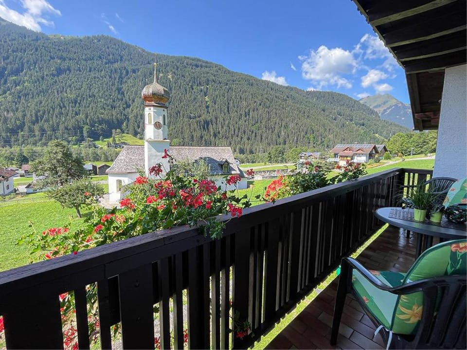 Natural landscape, View (from property/room), Balcony/Terrace, Mountain view