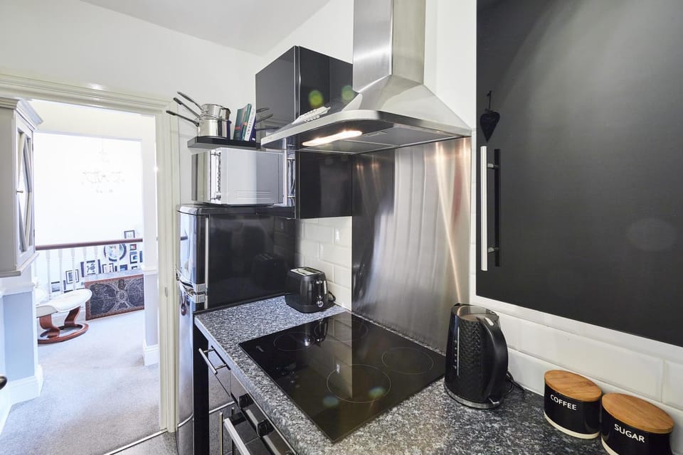 Kitchen or kitchenette, minibar, pet friendly, stove, toaster
