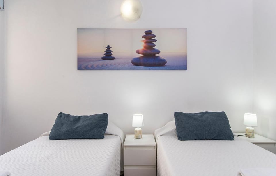 Bed, Decorative detail, Bedroom