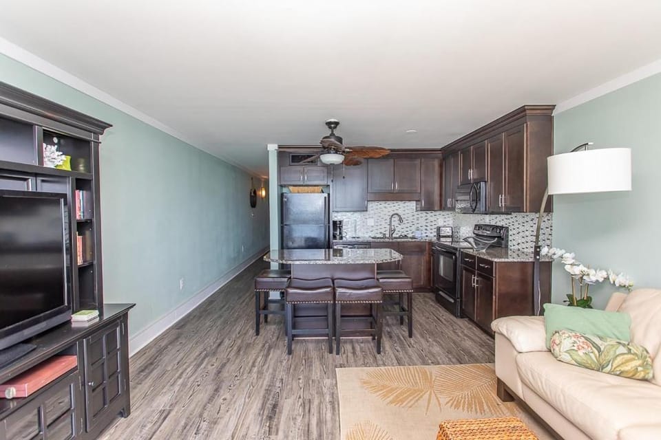 ROYAL GARDEN RESORT 903 condo Apartment in Garden City