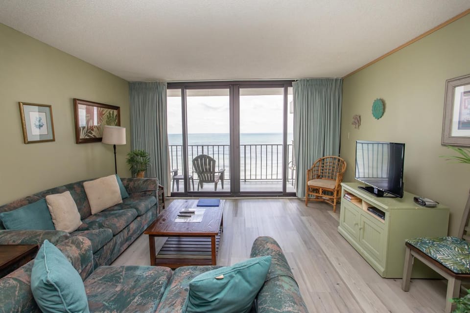 ROYAL GARDEN RESORT 1003 condo Apartment in Garden City