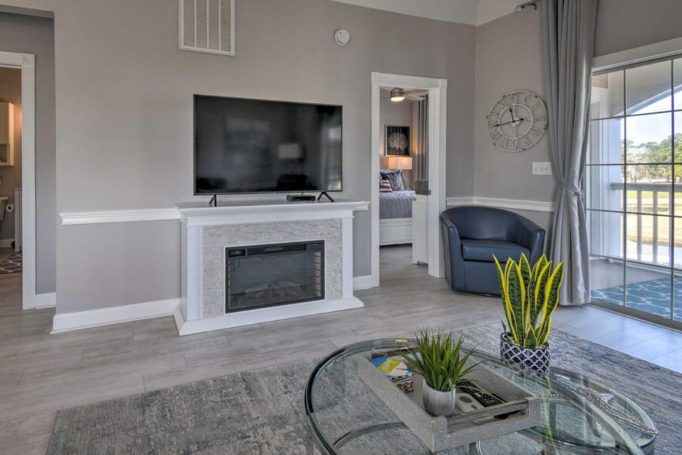 Myrtle Beach Condo: Golf Course + Pool View! House in Carolina Forest