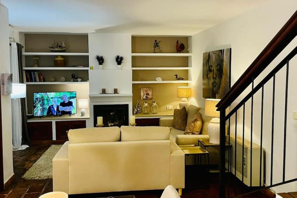 Classical corner town house in historical centre House in Marina Baixa