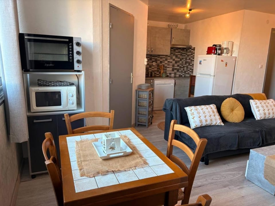 Le clin d'oeil sur le port. Apartment in Gruissan