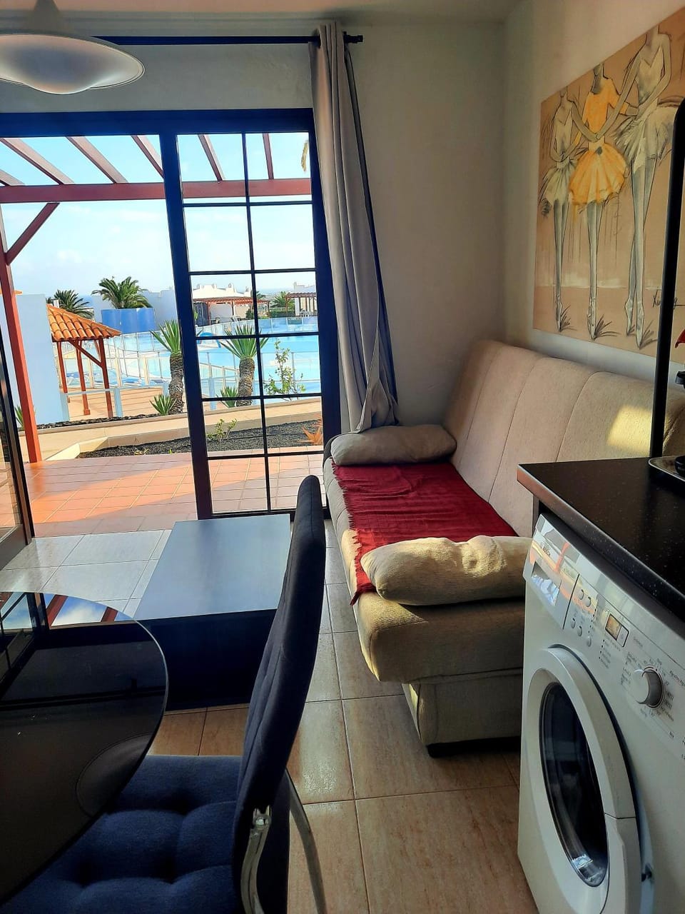Patio, Patio, Living room, washing machine, washing machine, washing machine
