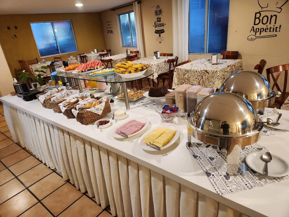 Breakfast, Buffet breakfast