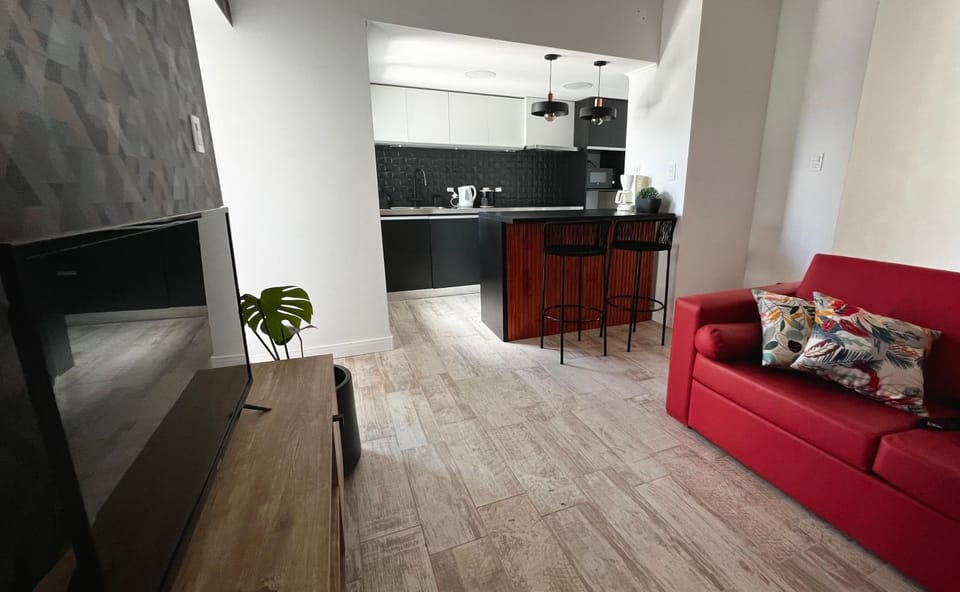 TV and multimedia, Kitchen or kitchenette, Living room, Seating area, minibar, oven, pet friendly, stove