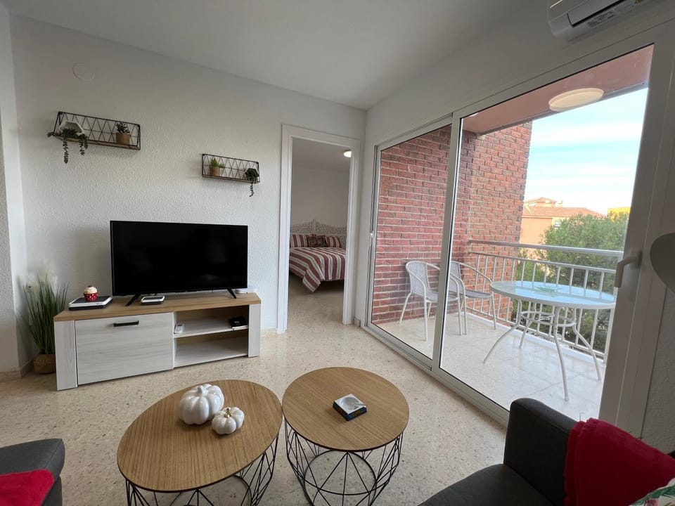 Communal lounge/ TV room, TV and multimedia