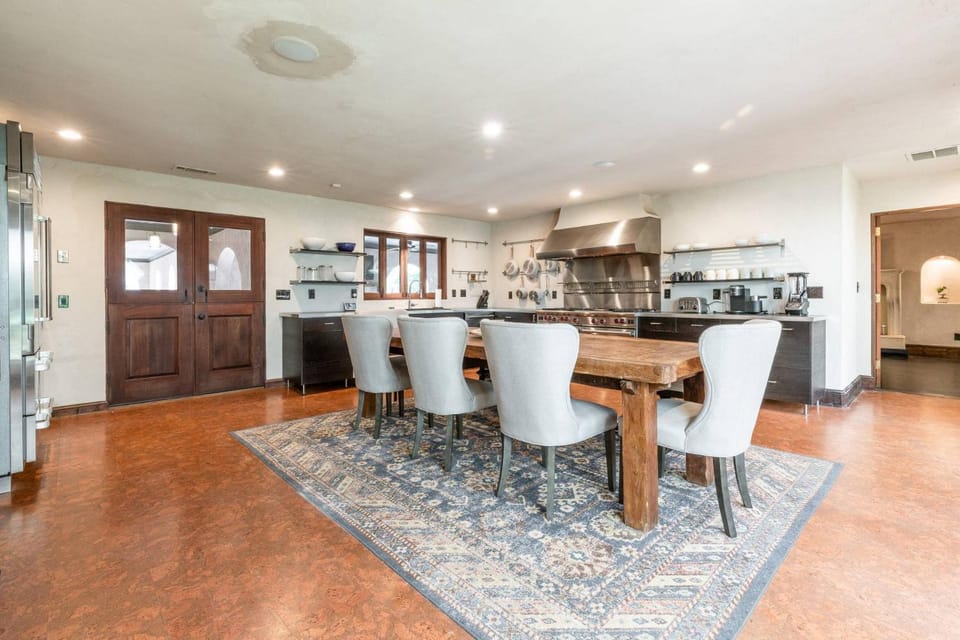 Villa Flora House in Sandy Springs