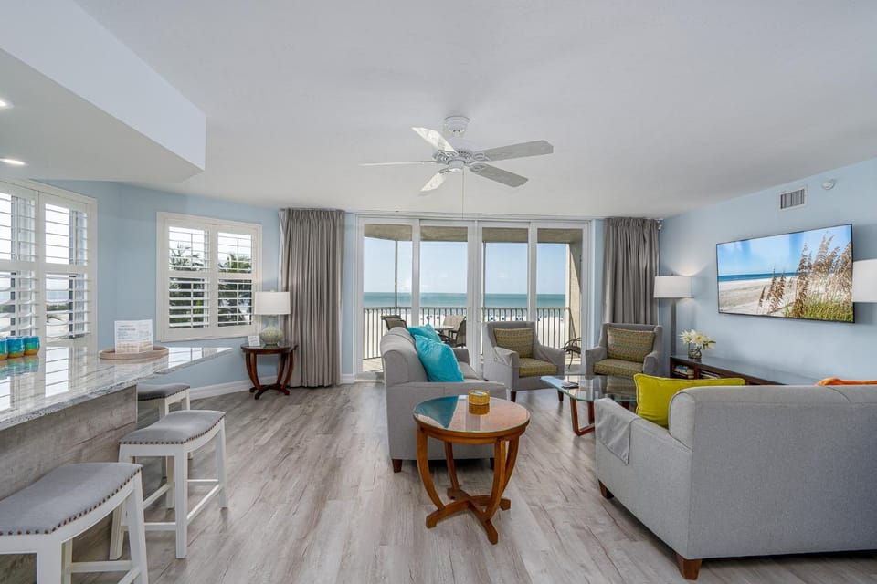Immaculate Direct Gulf Front 3 Bedroom Condo - Gullwing 505 condo Apartment in Estero Island