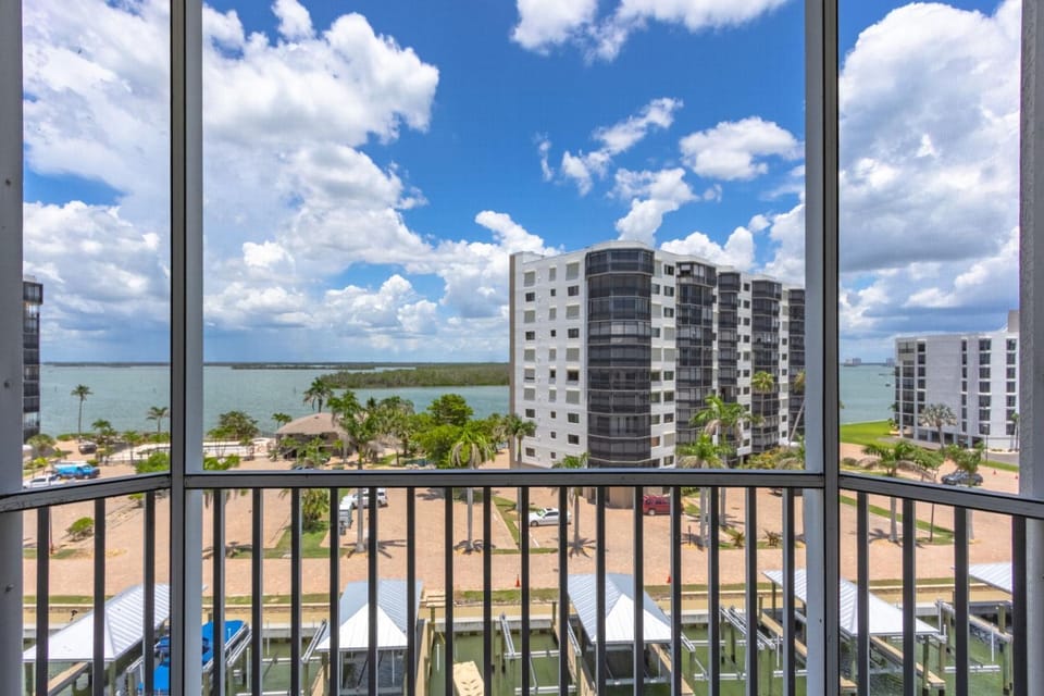 Casa Marina 654 - 4321 Bay Beach Lane condo Apartment in Estero Island