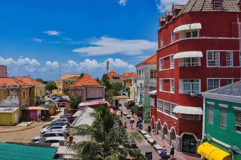 City Views Spacious Mezzanine Apartments Apartment in Willemstad