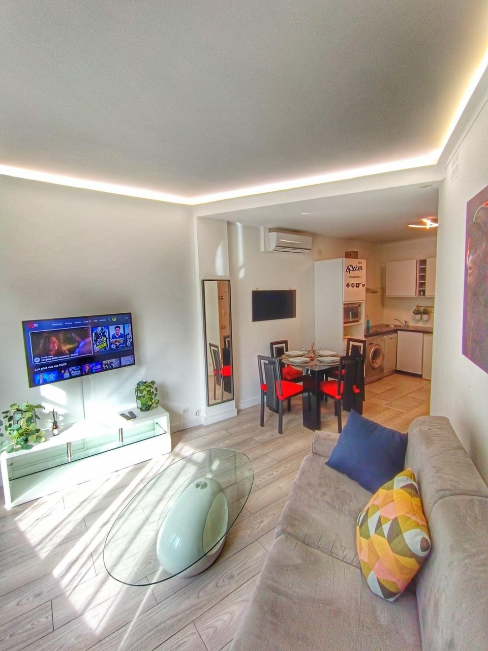 Communal lounge/ TV room
