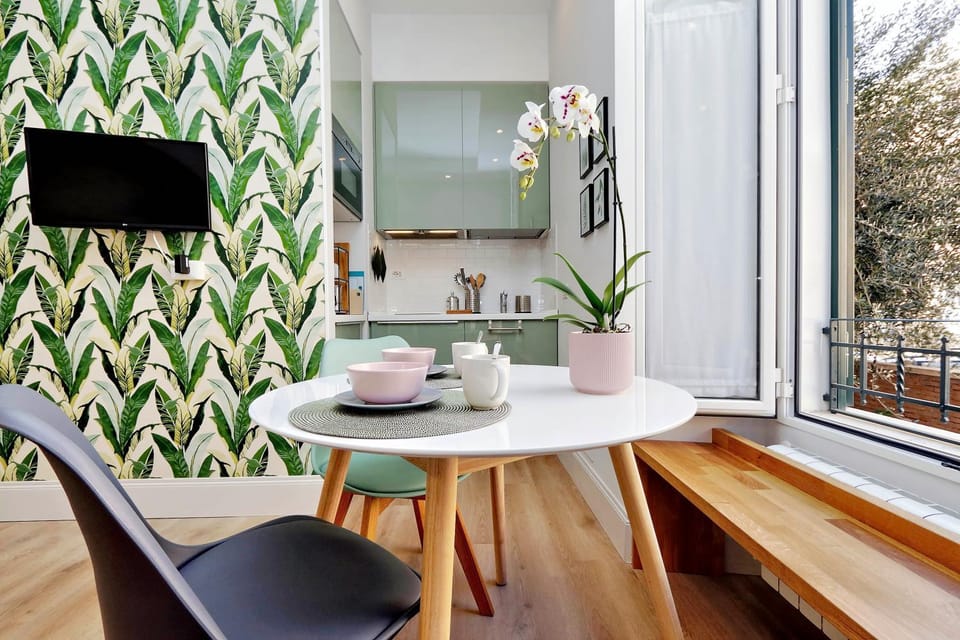 Kitchen or kitchenette, Lunch