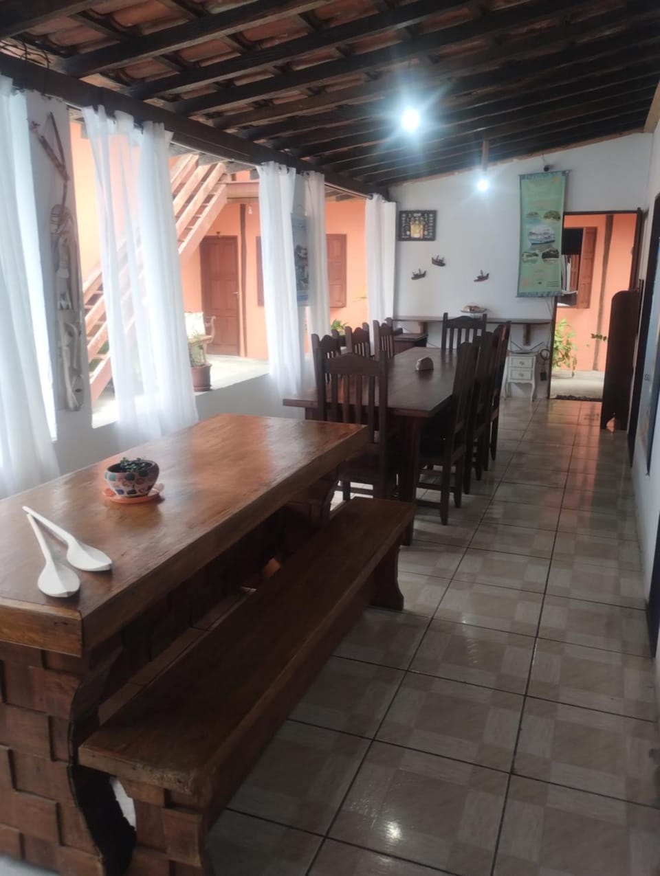 Seating area, Dining area