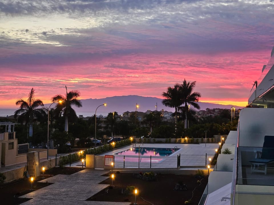 Mountain view, Pool view, Sunset