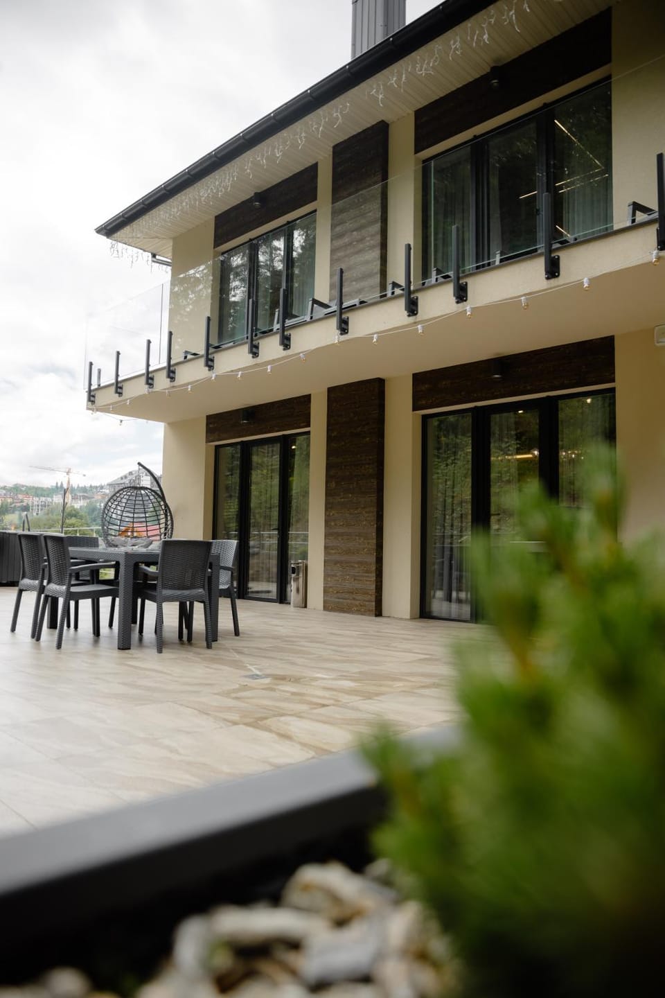 Property building, Natural landscape, Balcony/Terrace