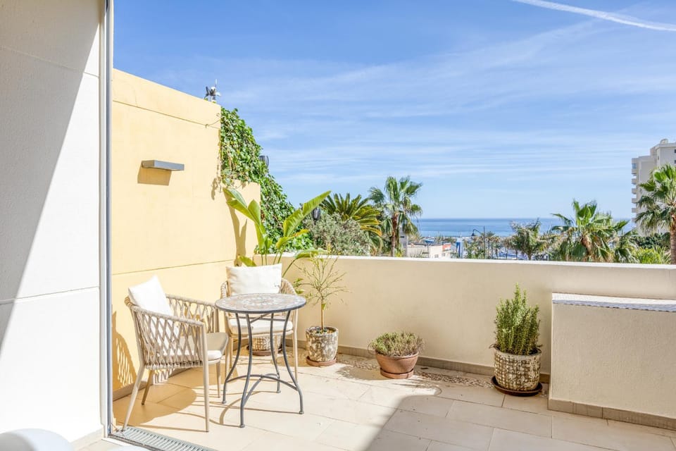 Day, Natural landscape, View (from property/room), Balcony/Terrace, Sea view
