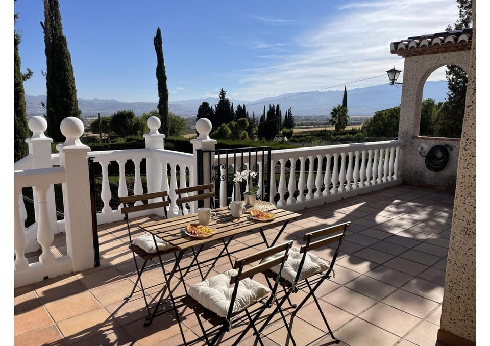 Balcony/Terrace, Balcony/Terrace, Breakfast