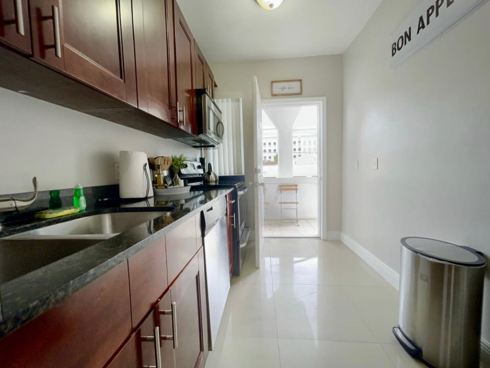 Kitchen or kitchenette, dishwasher, minibar, pet friendly, stove