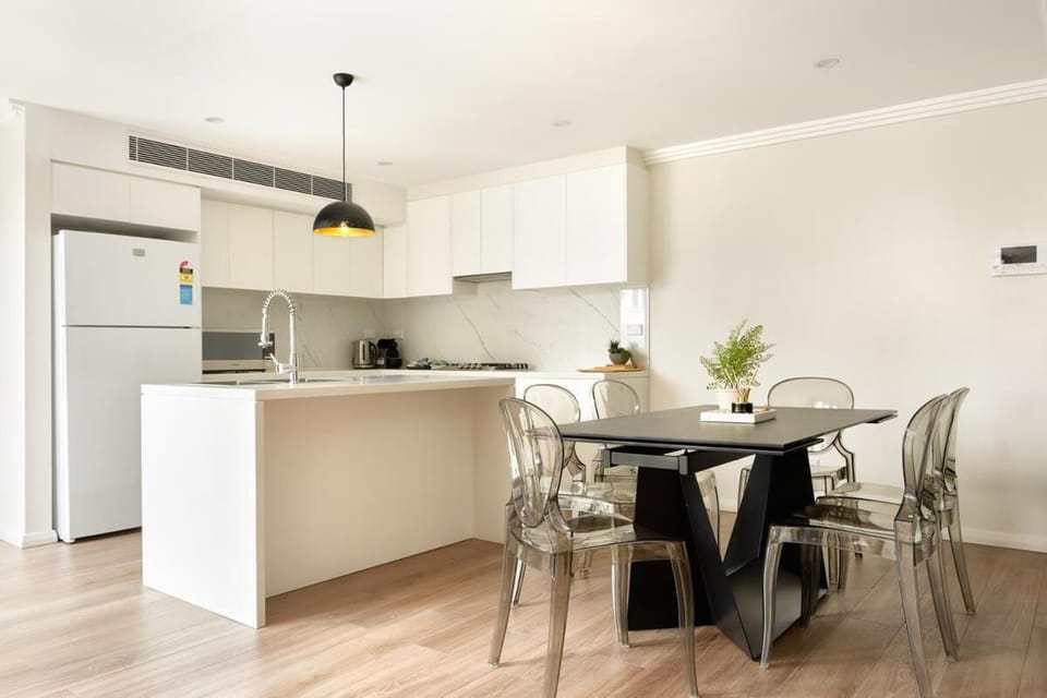Retreat on Darling - Harbour Views 3 Bed Apartment in Sydney