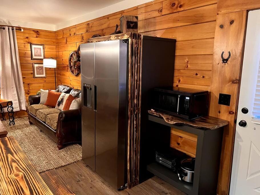 The Horse Cabin at Natural State Cabins Cabin in Hot Springs
